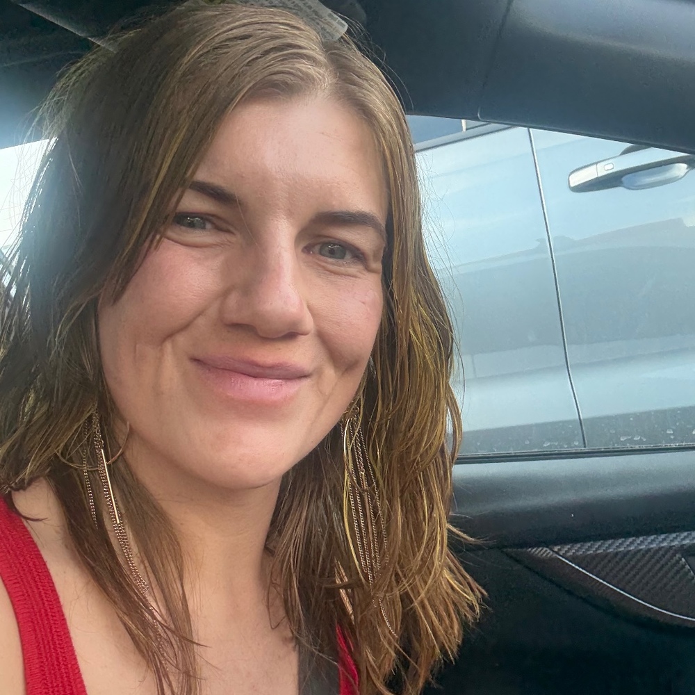 Meet your Posher, Angelika